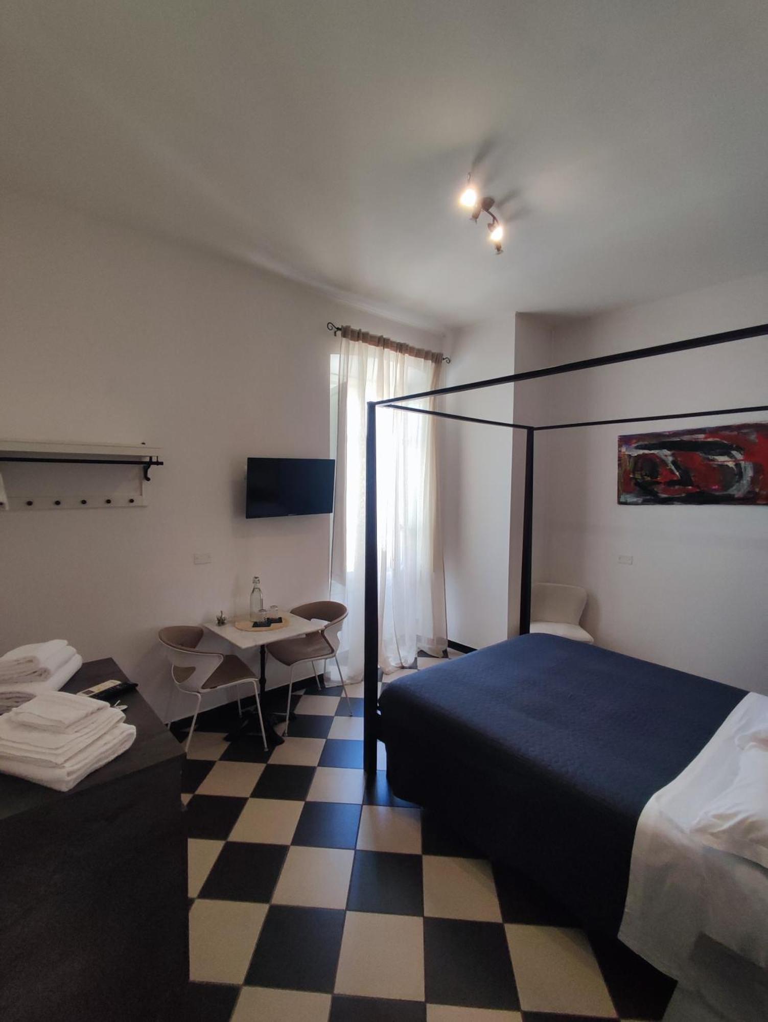 Mani Rooms Cagliari Exterior photo