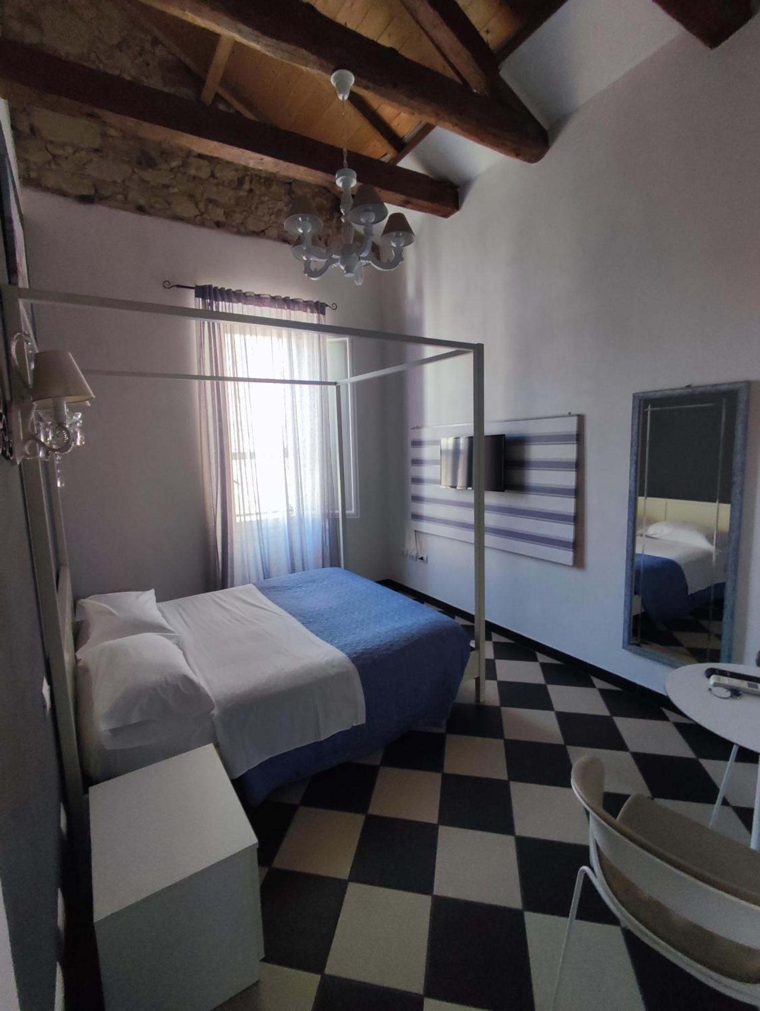 Mani Rooms Cagliari Exterior photo