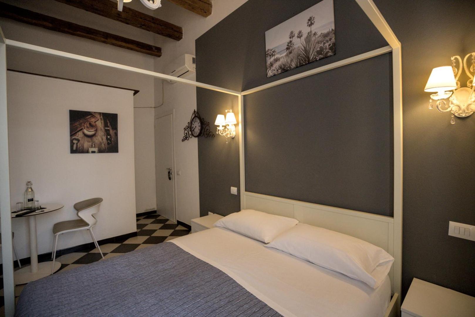 Mani Rooms Cagliari Exterior photo