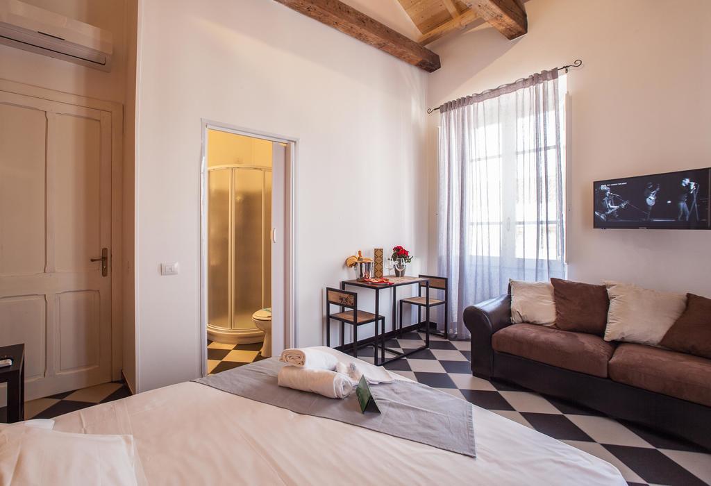 Mani Rooms Cagliari Exterior photo
