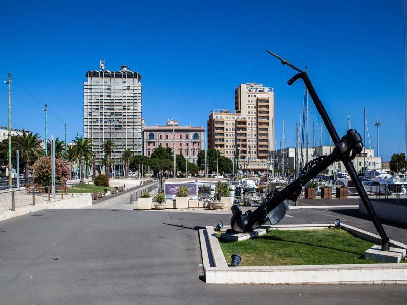 Mani Rooms Cagliari Exterior photo